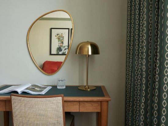 Hotel Indigo Exeter by IHG Room Type - Premium King Room with Balcony Hotel Indigo Exeter by IHG Room Type - Premium King Room with Balcony