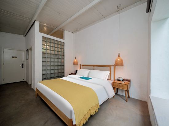 Guangzhou Shijian Xiangjing Qixidi Homestay Room Type - Peach Blossom Island Lake-View 4-Bedroom Villa Guangzhou Shijian Xiangjing Qixidi Homestay Room Type - Peach Blossom Island Lake-View 4-Bedroom Villa