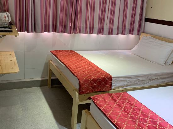 Hotel Guanzhou Room Type - Deluxe Quadruple Room (1.2m Double Bed X 2)