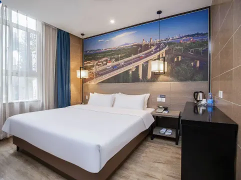 Qingmu Express (Nanjing Xinjiekou Xinjiekou Subway Station Fengfu Road)