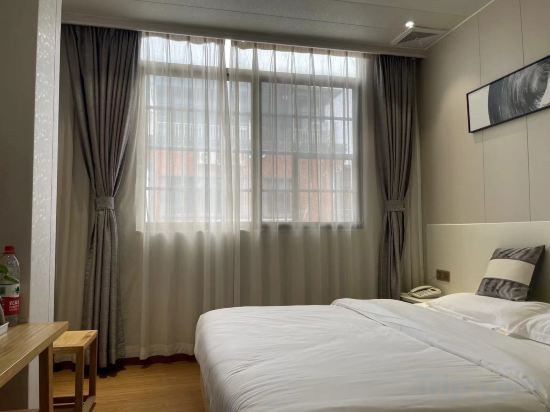 Jinju Boutique Hotel Room Type - Guestroom (Wifi) (Special Promotion) Jinju Boutique Hotel Room Type - Guestroom (Wifi) (Special Promotion)