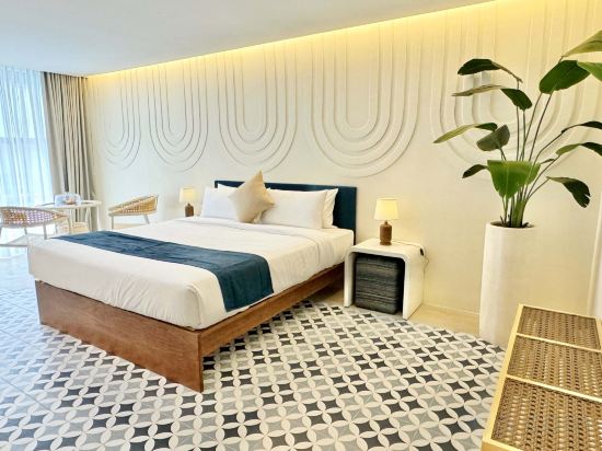 Ondus Boracay Resort Room Type - Premier King