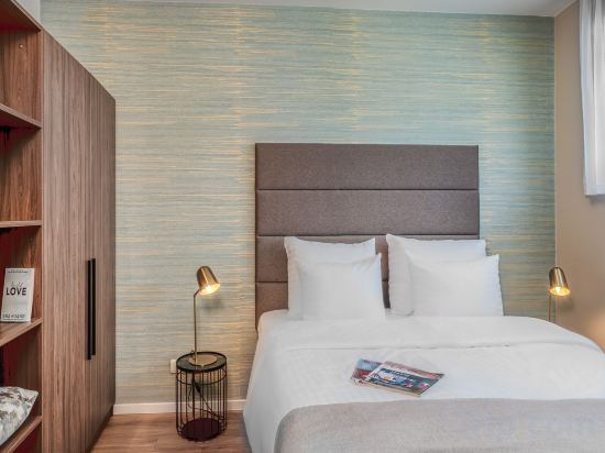 VN17 Apartments by Adrez Living Room Type - Luxury One Bedroom Apartment With Terrace