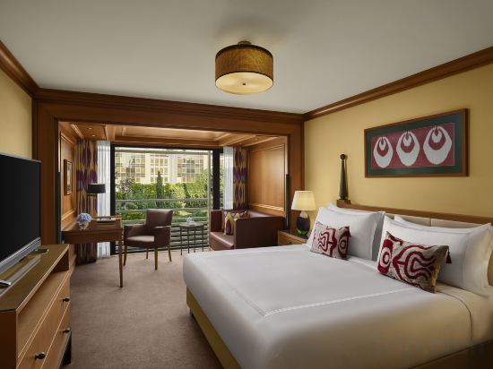 Divan Istanbul Room Type - Superior Park View Room King Bed Divan Istanbul Room Type - Superior Park View Room King Bed