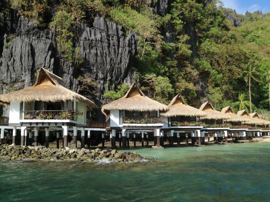 Miniloc Island Resort - Tap to explore photos