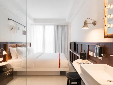 Ruby Stella Hotel & Bar