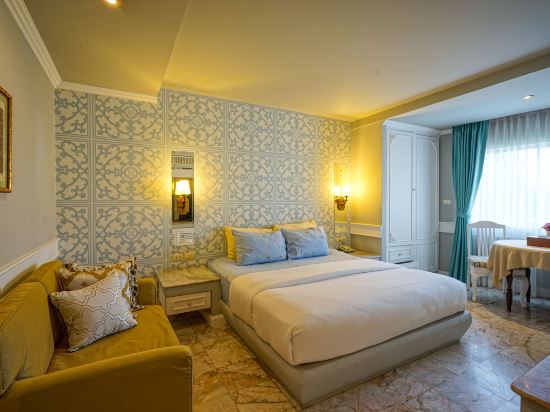 At Pingnakorn Hotel Chiang Mai Room Type - Deluxe Double Room