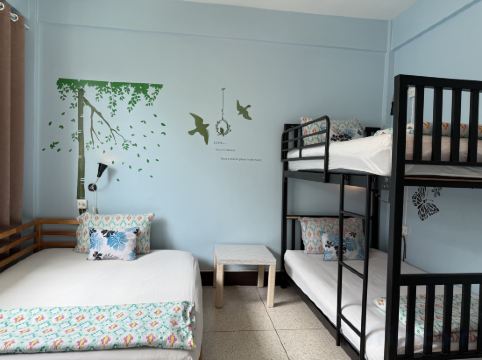 Baan Nampetch Hostel Room Type - Triple Room With Shared Bathroom