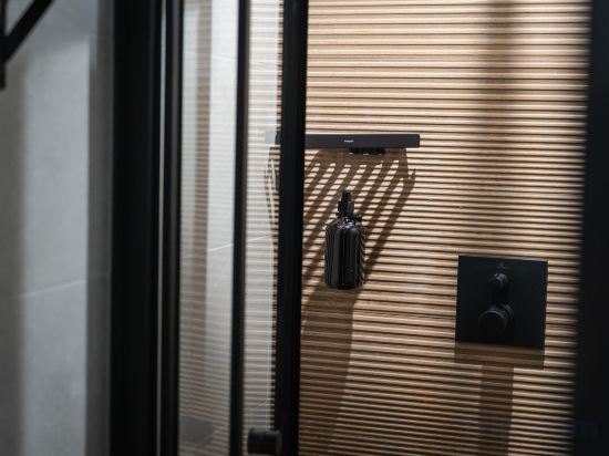 CODE - The Loft, Edinburgh Room Type - Bed In 6 Beds Mixed Dormitory (Mixed Gender)