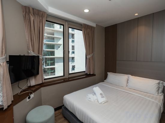 Wangs Hotel Gurney Drive Room Type - Deluxe Queen Room