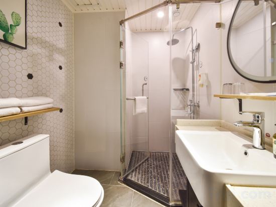 Others 4, Ginza Inn (Qingdao Golden Beach Xiangjiang Road Subway Station Branch), Qingdao