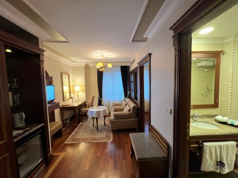 GLK PREMIER Regency Suites & Spa Room Type - Family Suite