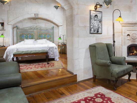 Terra Cave Room Type - Stone King Suite