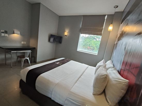 Loft Legian Hotel - Tap to explore photos