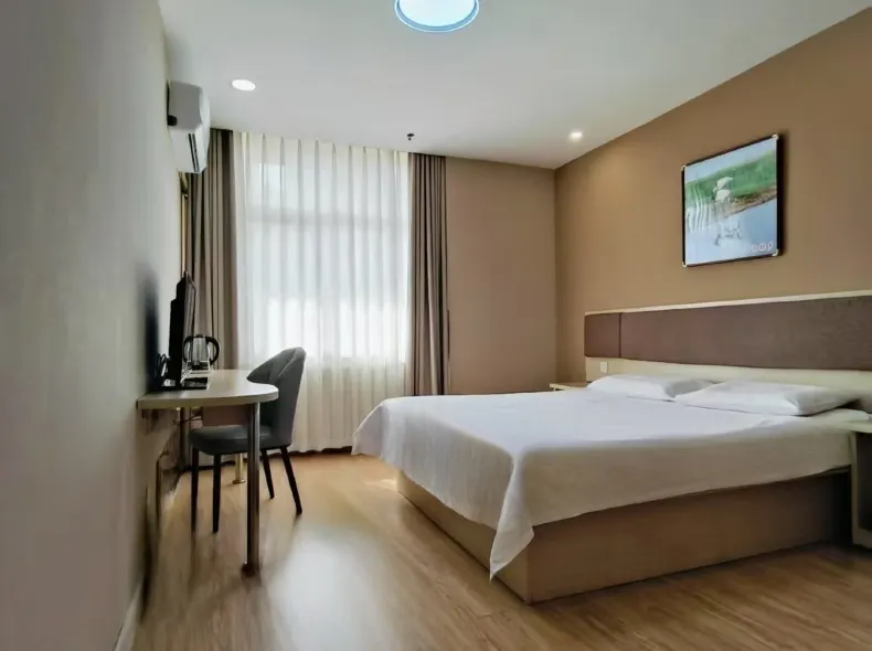 Huayi Hotel (Harbin CapitaLand Airport Bus Station)