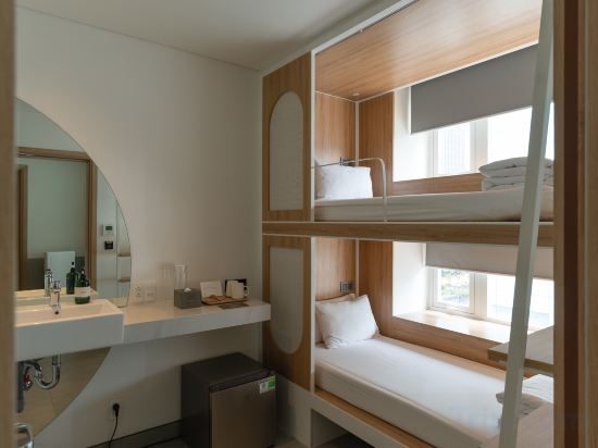 MEANDER Saigon Room Type - Twin Room City View