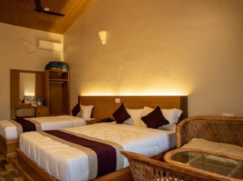 Busy Bee Resort Room Type - Superior Room