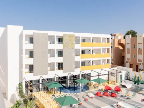 Ryans Lolas - Adults Only