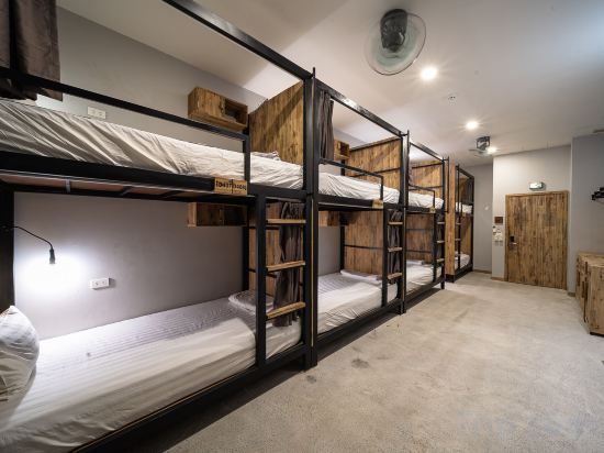 9station Hostel & Bar Phu Quoc - Tap to explore photos