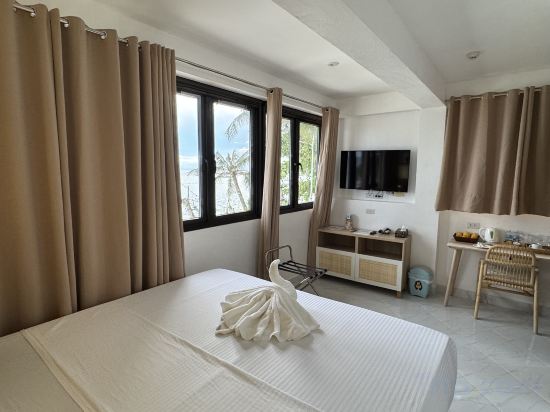 Alona Vida Beach Resort - Tap to explore photos