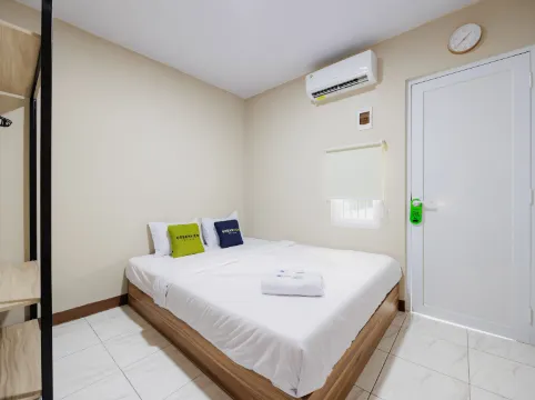 Urbanview Petukangan Mansion Jakarta