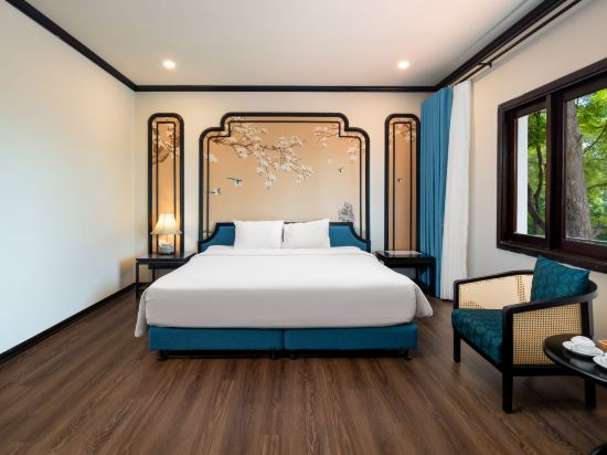 Tuan Chau Resort Ha Long - Tap to explore photos