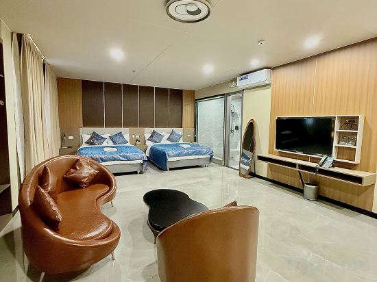 Skyport Hotel Room Type - Executive Sky