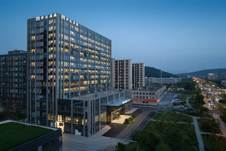 Hangzhou Zhuantang Maison New Century Hotel (Meiyuan Xiangshan Subway Station)