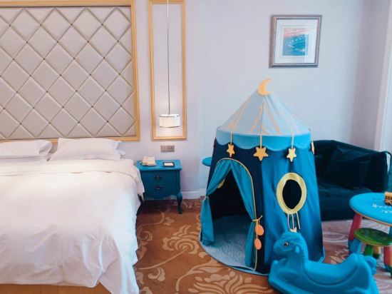 Grand Metropark Longxi Conference Center Beijing Room Type - Family Friendly Room (Double bed)