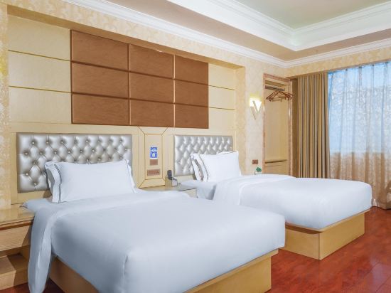 Others 2, Shunqing Hotel, Qiannan Buyei and Miao