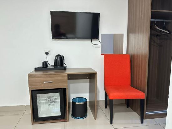 Poorna Hotel at Jalan Ipoh Sentul Kuala Lumpur - Tap to explore photos