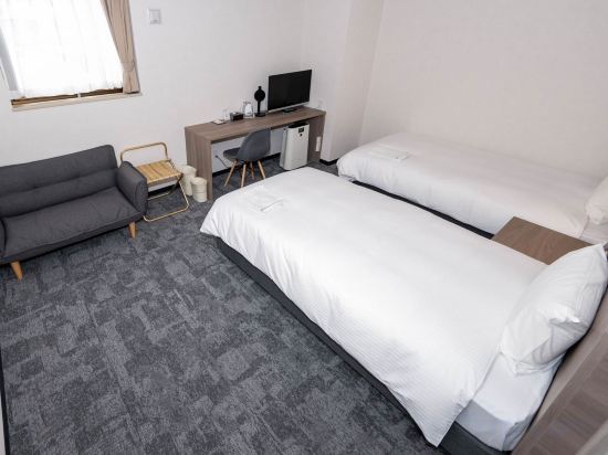 GARDENS STAY Room Type - Twin Room