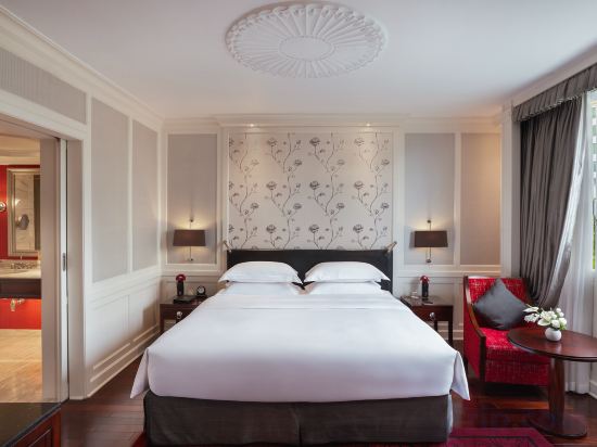 Sofitel Legend Metropole Hanoi Room Type - OPERA WING, PRESTIGE SUITE WITH CLUB LOUNGE BENEFITS, KING BED Sofitel Legend Metropole Hanoi Room Type - OPERA WING, PRESTIGE SUITE WITH CLUB LOUNGE BENEFITS, KING BED