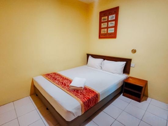 Virgo Batik Resort Teluk Batik Lumut - Tap to explore photos