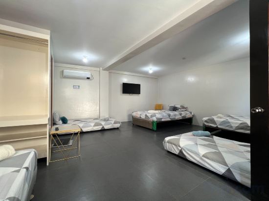 Happy Grey Hotel Vigan Room Type - Family XL