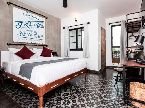 Aquarius Hotel & Urban Resort Phnom Penh - Tap to explore photos