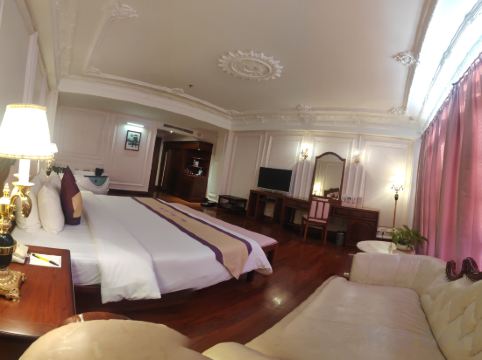 Regency Angkor Hotel - Tap to explore photos