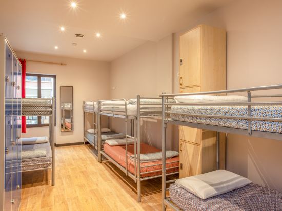 Villa Saint Exupéry Beach - Hostel Room Type - Single Bed in 8-Bed Mixed Dormitory Room