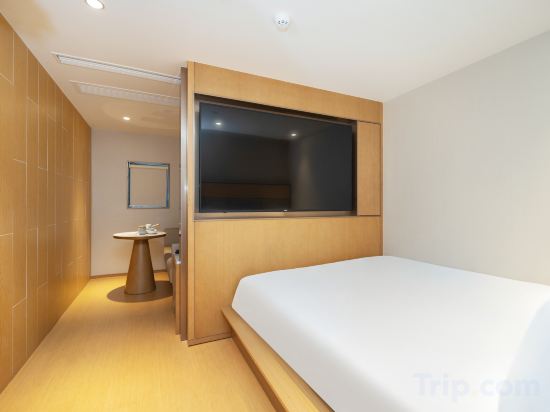 JI Hotel Shanghai Longyang Road Magnetic levitation Station - Tap to explore photos