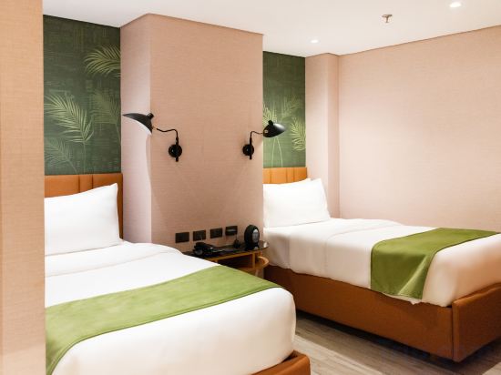 Ironwood Hotel Room Type - Interior Twin Room, 2 Twin Beds, No Windows