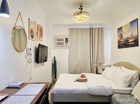 Acellyne Suites at Green 2 Residences with Netflix! Room Type - Studio With Queen Bed And Sofa Bed