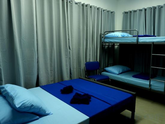 Mactan-Cebu Airport Budget Hotel Room Type - Room for 6
