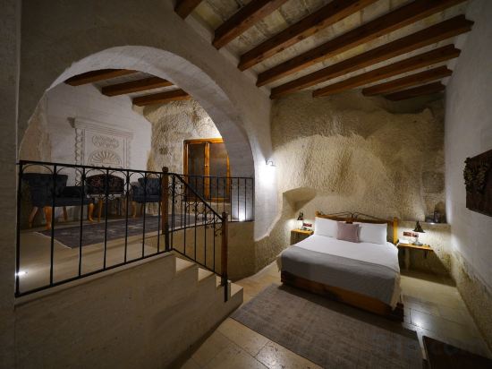 Design Cave Hotel