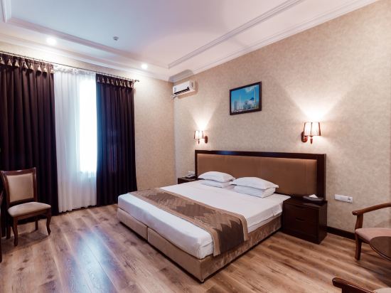 Simma Hotel Spa & Waterpark Room Type - Standard Double Room with King Size Bed