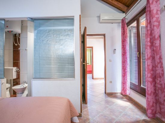 Garden Apartment Hotel Room Type - Two-Bedroom Apartment Garden Apartment Hotel Room Type - Two-Bedroom Apartment