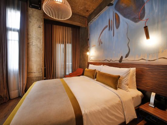 Hotel The Public Room Type - Double Room