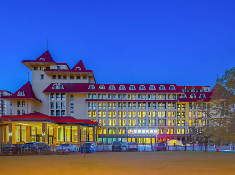 Jifeng International Hotel (Shijingshan Gucheng Subway Station)