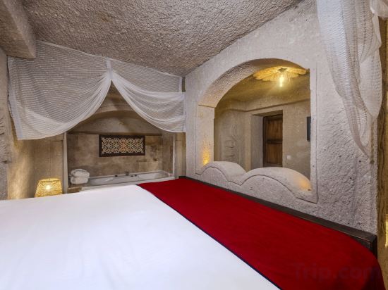 Grand Elite Cave Suites Room Type - Deluxe Cave Room with Bathtub