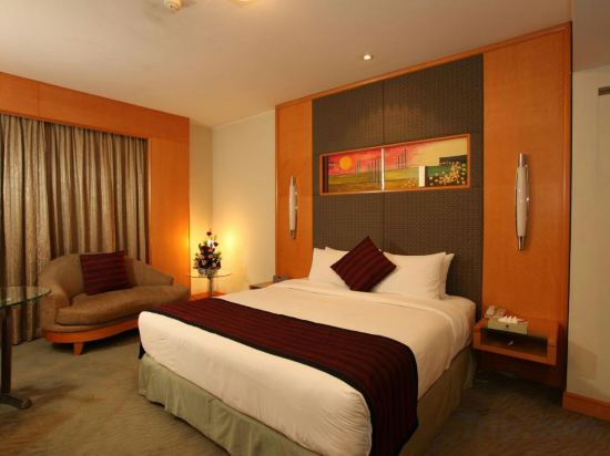 Lakeshore Hotel & Apartments Room Type - Deluxe executive