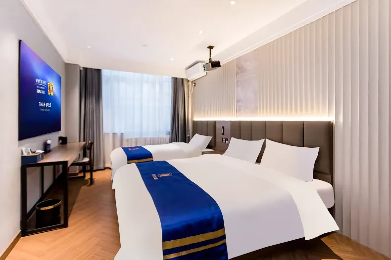 Super 8 Hotel (Beijing Peony Garden Subway Station)